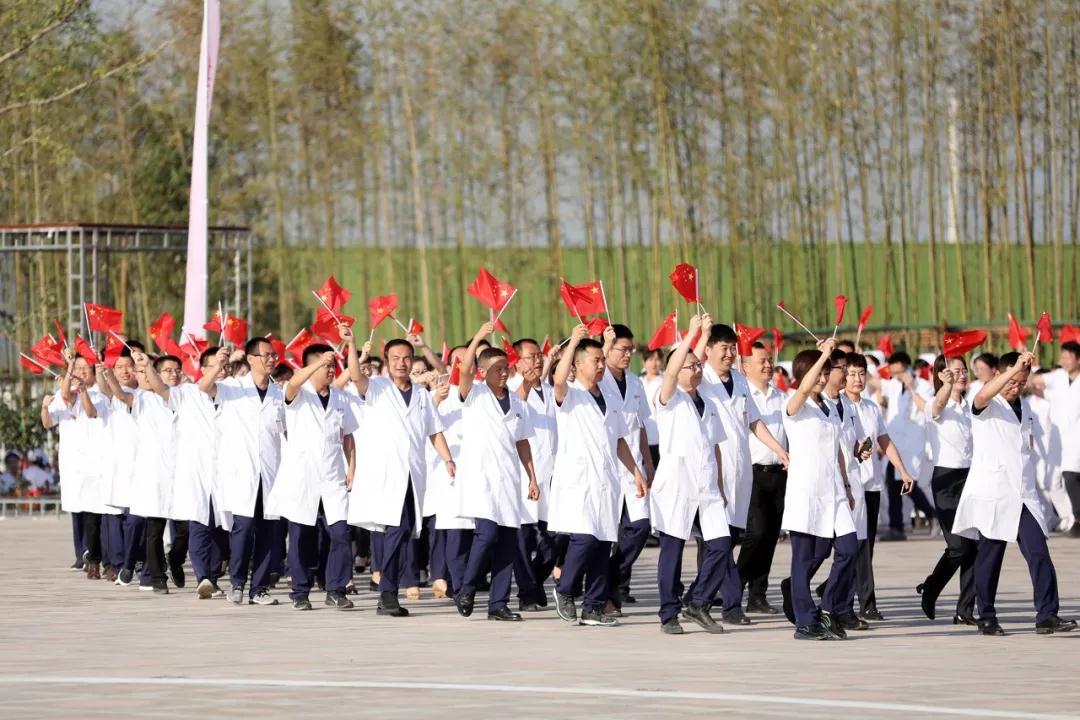 人民日?qǐng)?bào)海外網(wǎng)記者走進(jìn)西安國(guó)際醫(yī)學(xué)中心，請(qǐng)看報(bào)道
