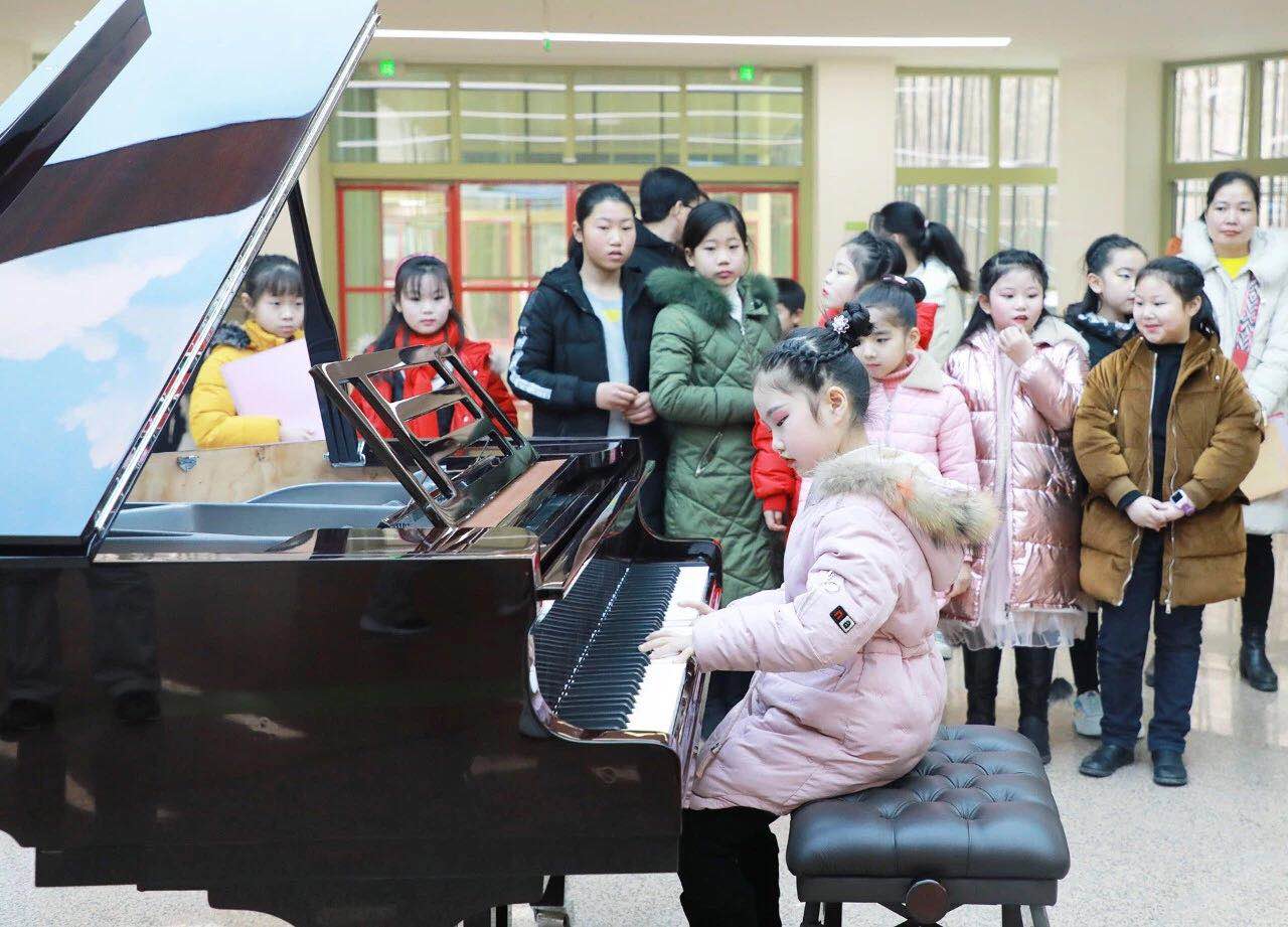 暖心！“小演奏家”走進(jìn)西安國際醫(yī)學(xué)中心醫(yī)院——“寒假健康教育公益行”研學(xué)活動(dòng)之二
