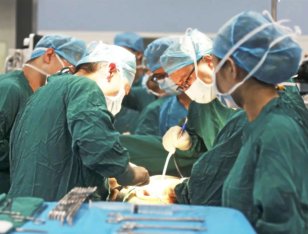 60歲女性，腹圍持續(xù)增大似懷孕10月，原因究竟為何？