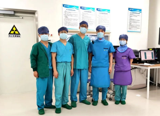 多學科聯(lián)合“心腦同治”，一次性為老人解憂愁