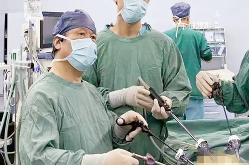 68cm橡膠水管吞入腹中！我院普外科腹腔鏡微創(chuàng)手術(shù)緊急施救！